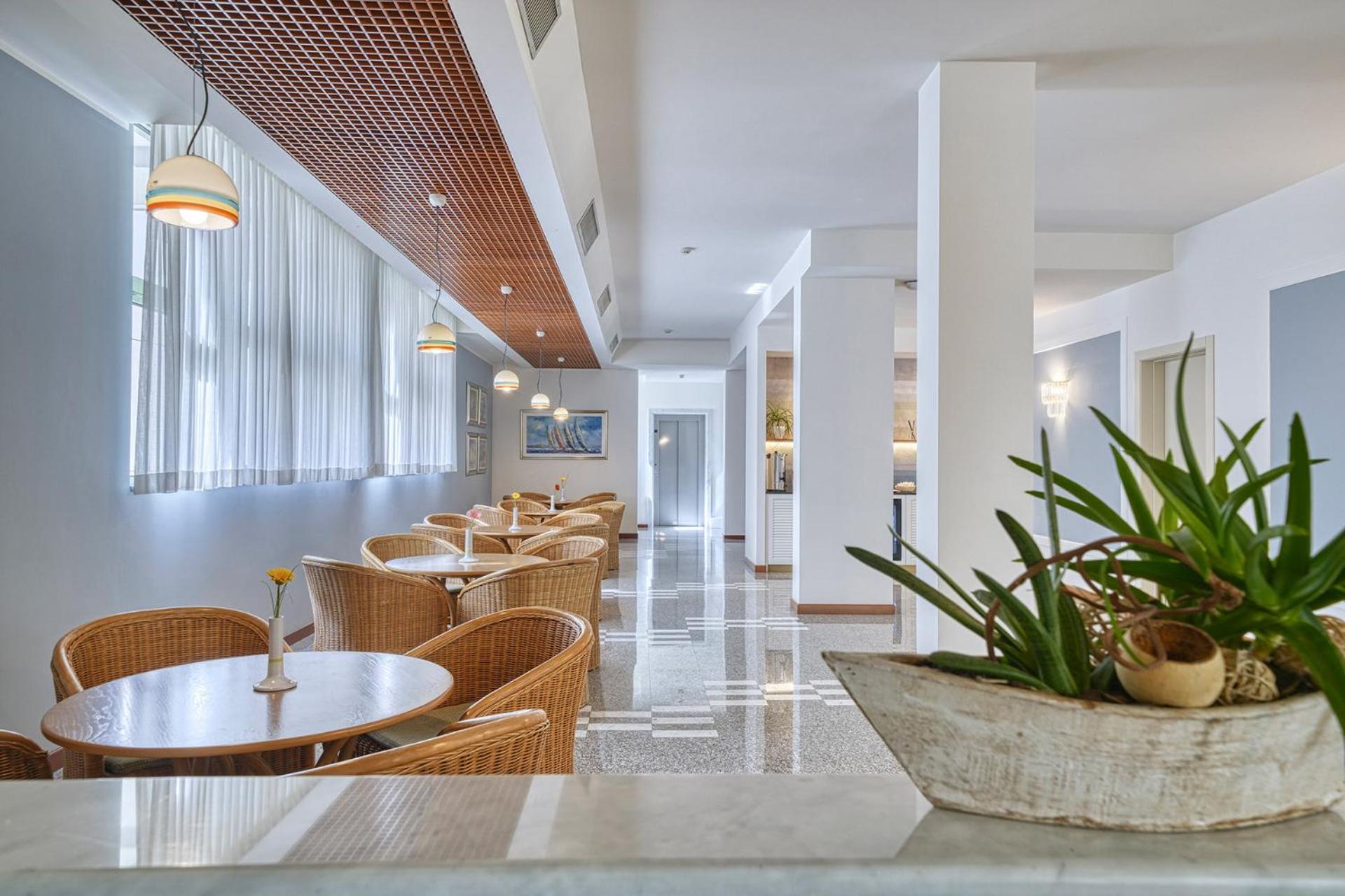 Sky Pool Hotel Sole Garda Garda  Zewnętrze zdjęcie