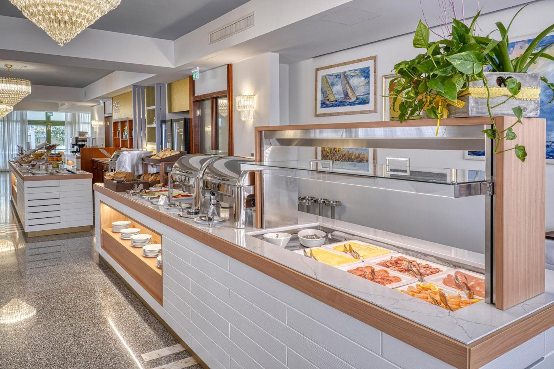 Sky Pool Hotel Sole Garda Garda  Zewnętrze zdjęcie