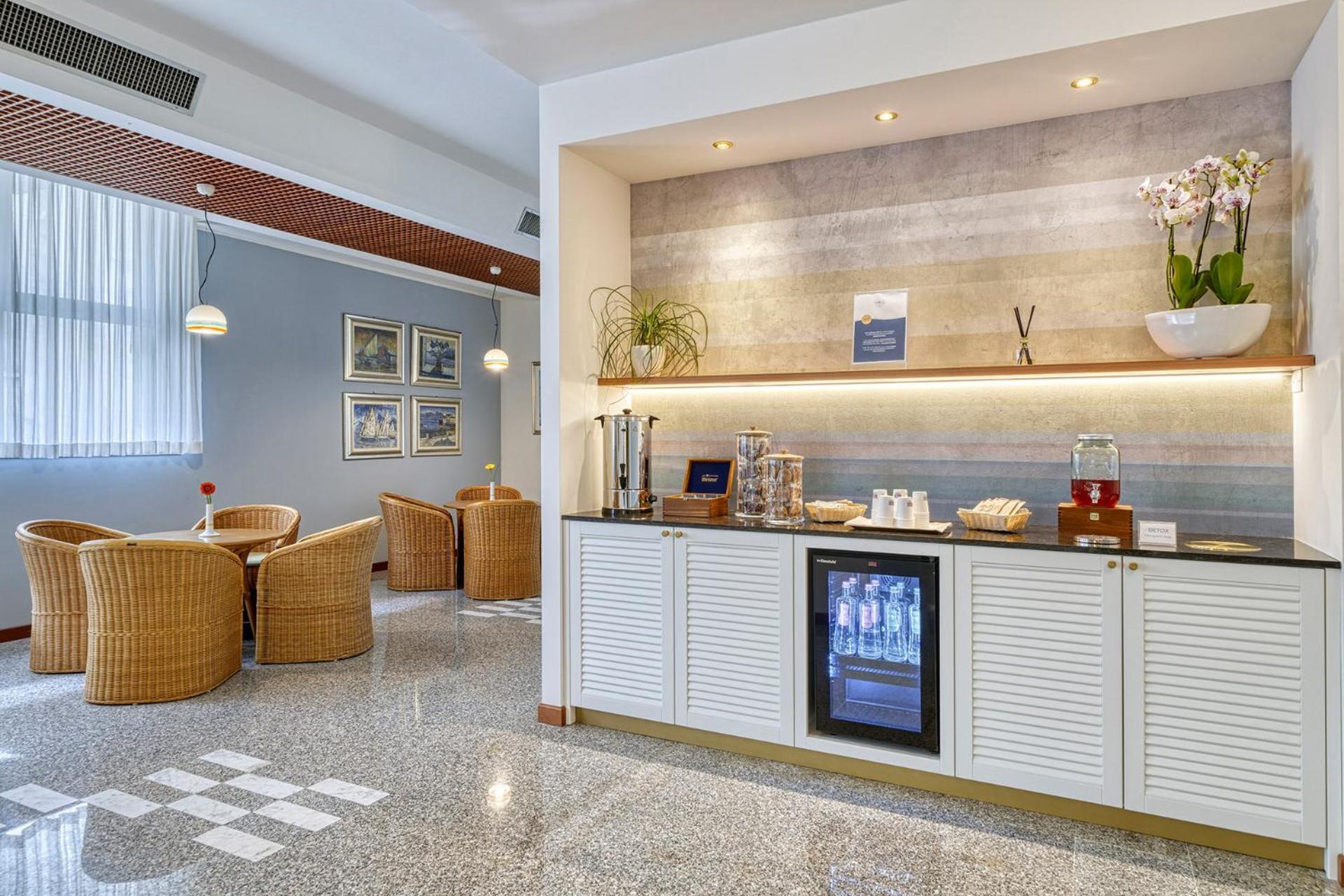 Sky Pool Hotel Sole Garda Garda  Zewnętrze zdjęcie