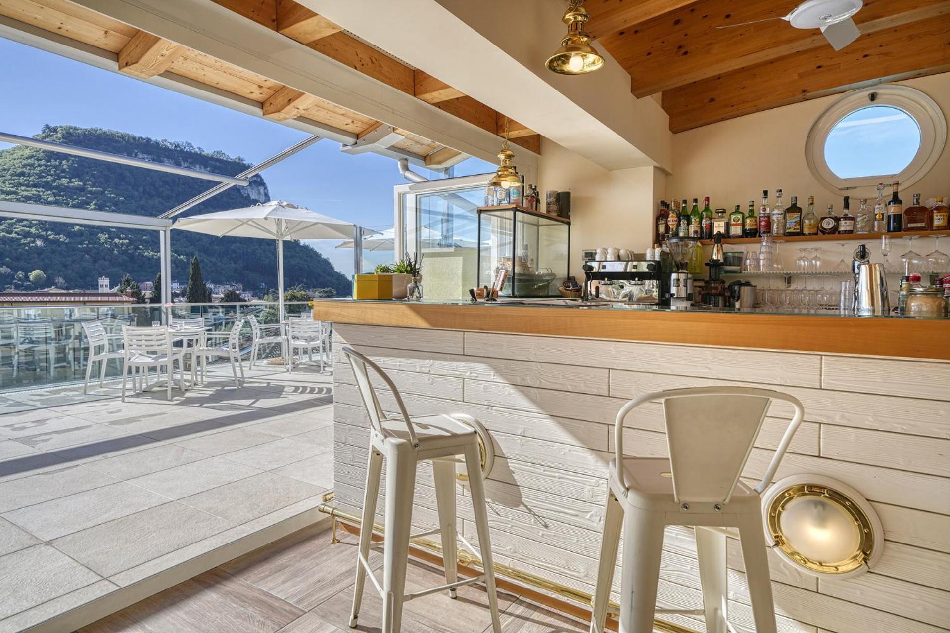 Sky Pool Hotel Sole Garda Garda  Zewnętrze zdjęcie
